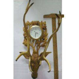 Часы с оленем