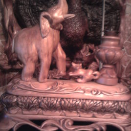 Шкатулка со слоном