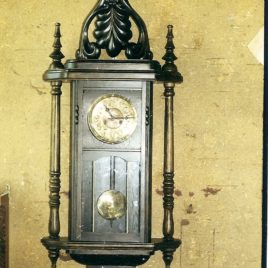 Реставрация старинных часов с отделкой